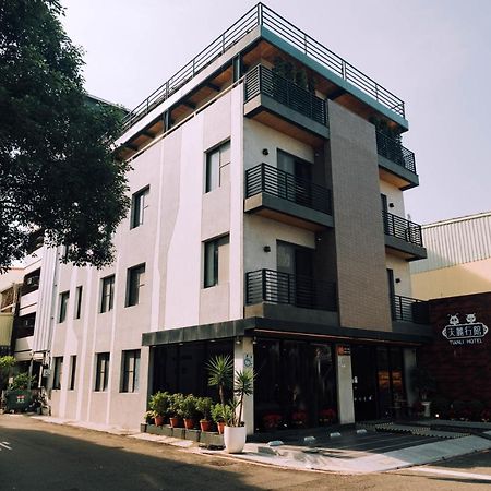 Tianli Hotel Tainan Exterior foto